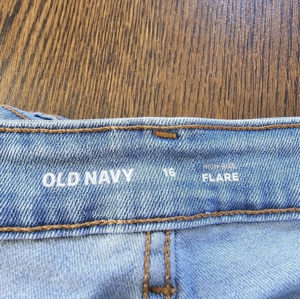 Old Navy High Rise Flare Light Wash Jeans Size Women's 16 - Picture 12 of 13
